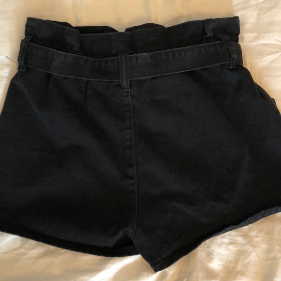 Women’s black denim paper-bag shorts (M) - Picture 2 of 3